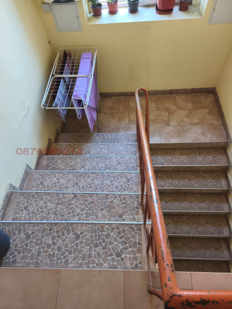 Продава ЕТАЖ ОТ КЪЩА, гр. Перник, Калкас, снимка 5 - Етаж от къща - 52780172