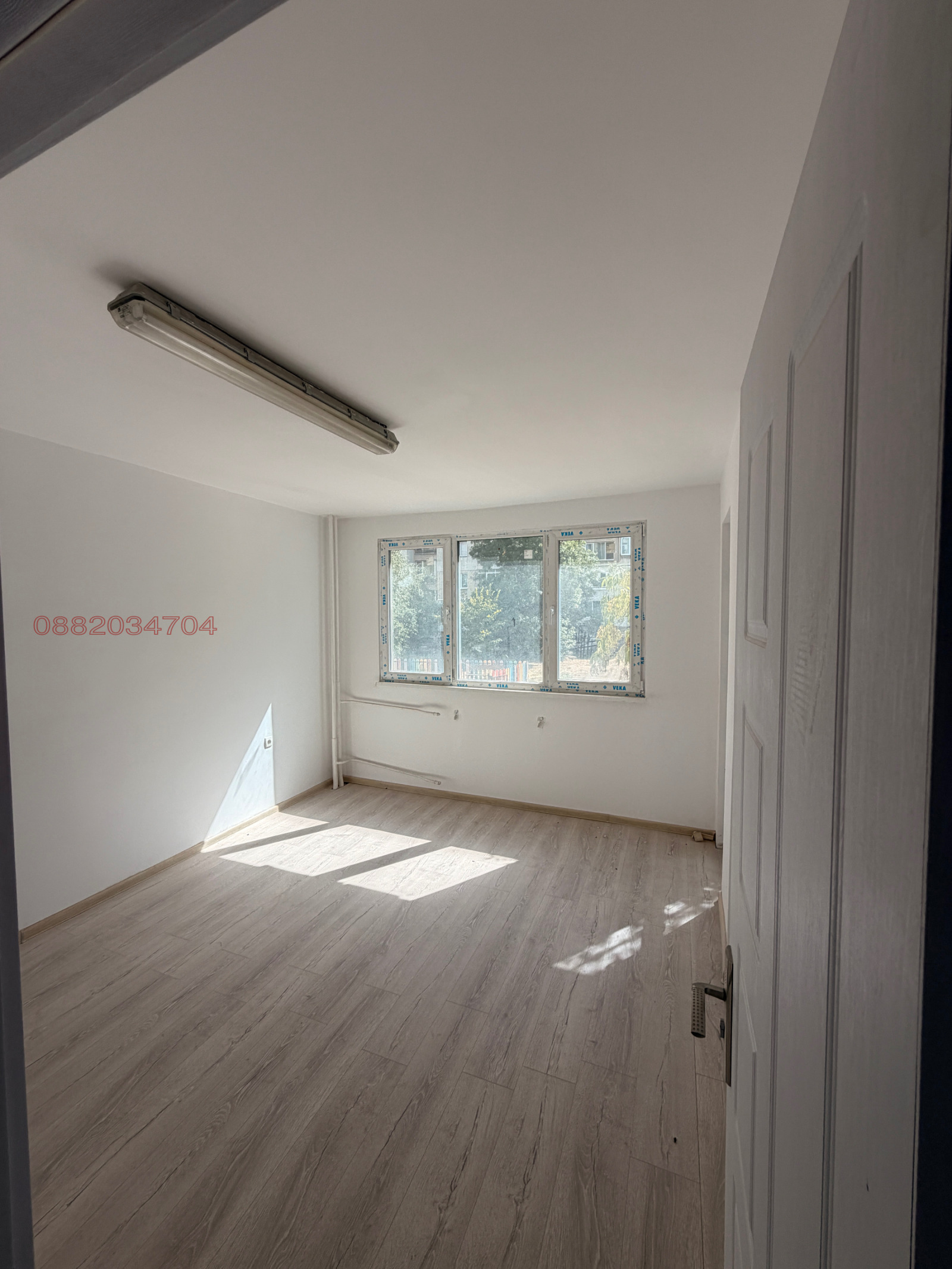 Продава 3-СТАЕН, гр. София, Света Троица