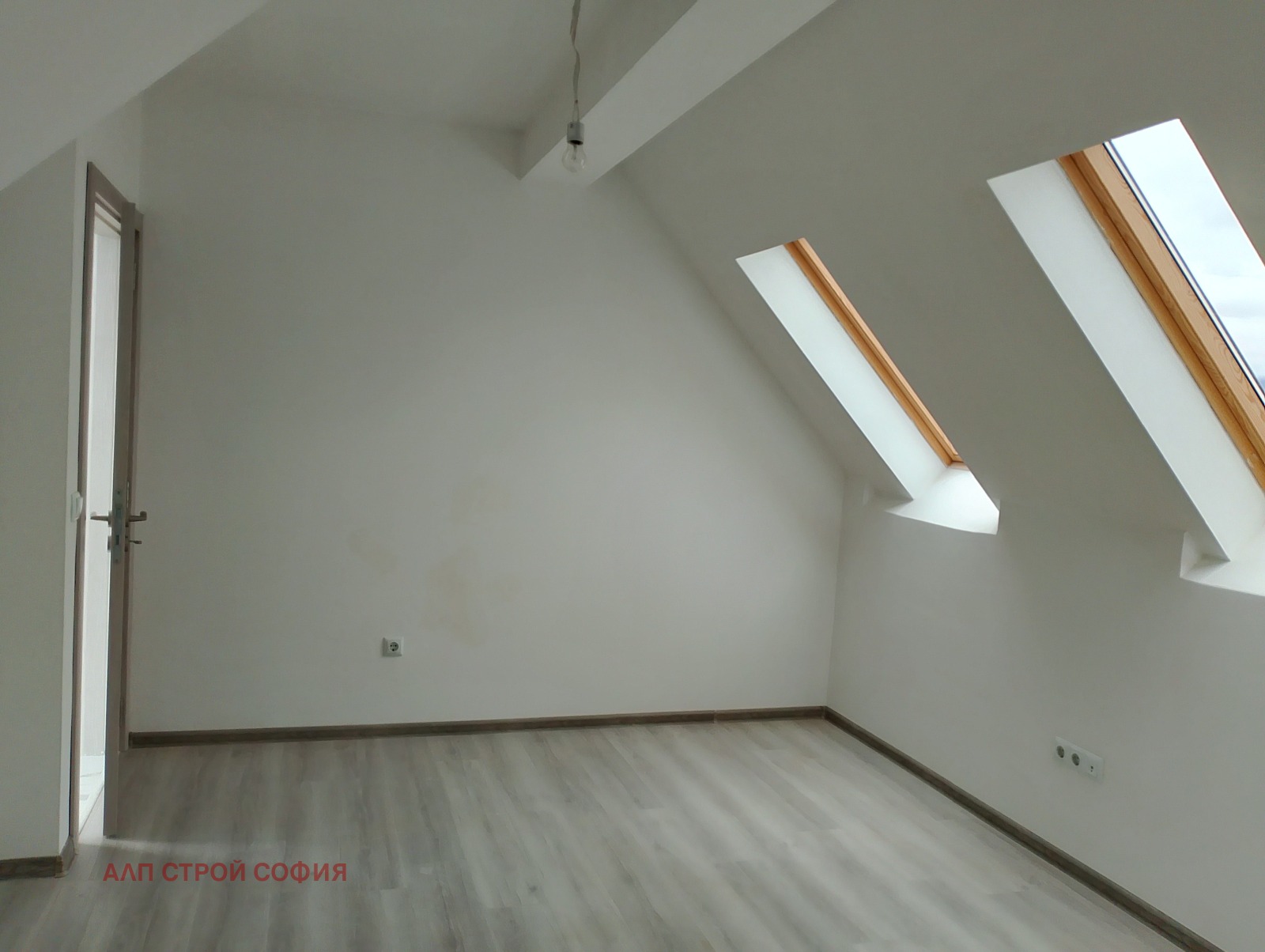 Продава МЕЗОНЕТ, гр. София, Триъгълника, снимка 5 - Апартаменти - 53646264