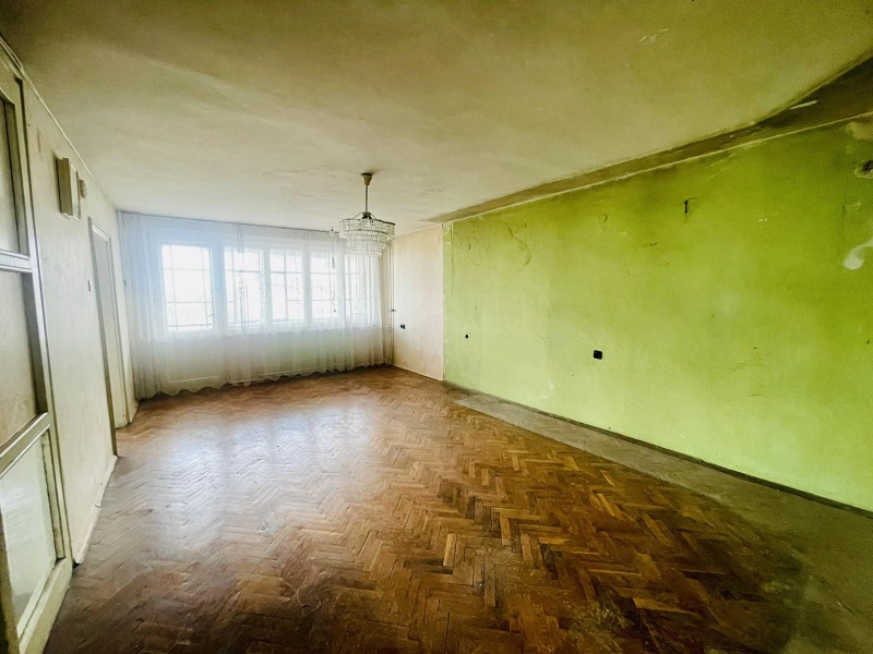 Продава 3-СТАЕН в град Шумен, Добруджански - 82 кв.м / 125 000 € » 244 478.75 лв., АДРЕС НЕДВИЖИМИ ИМОТИ - КАНТОРА ШУМЕН