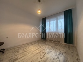 2 slaapkamers Akatsija, Veliko Tarnovo 2