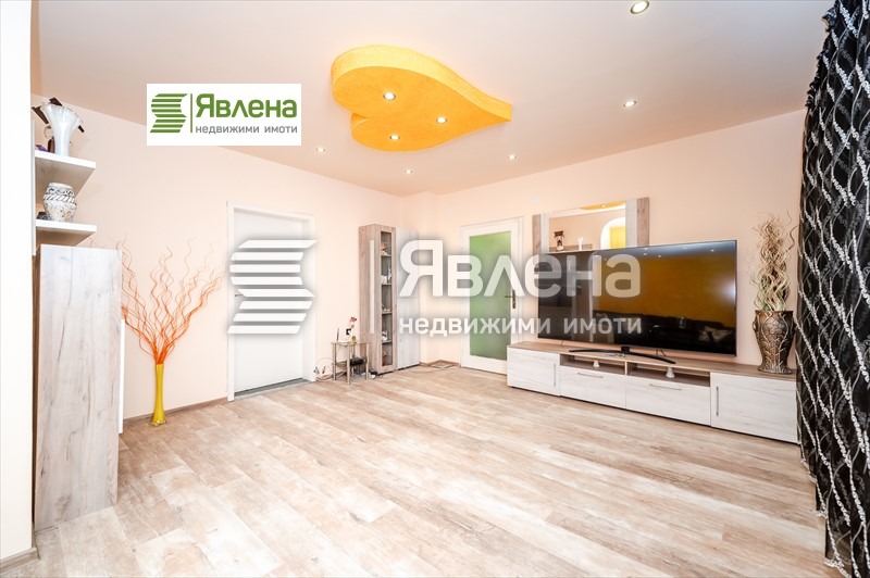 Продава 3-СТАЕН, гр. София, Изток, снимка 3 - Aпартаменти - 49216491