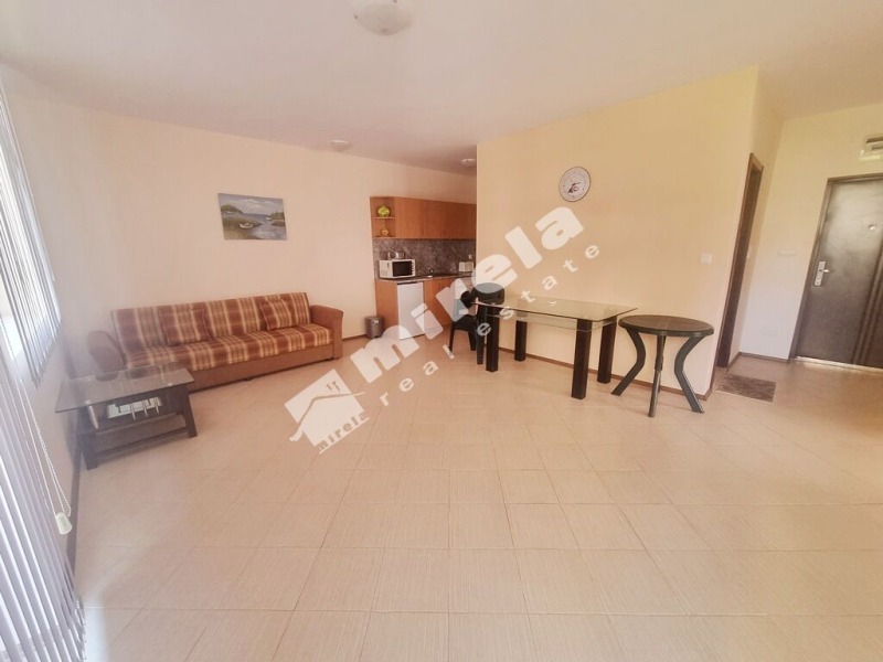À venda  2 quartos região Burgas , k.k. Slantchev briag , 86 m² | 38388440 - imagem [3]