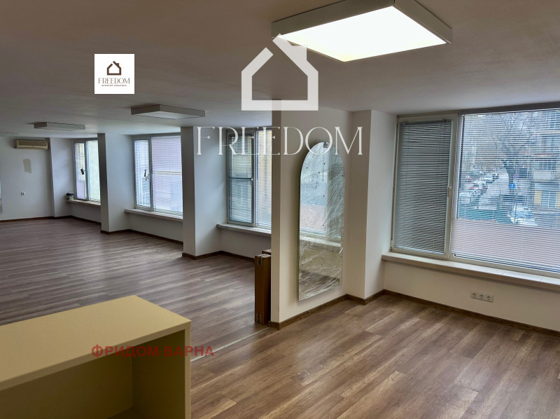 In vendita  Ufficio Varna , Tsentar , 87 mq | 14641169 - Immagine [13]