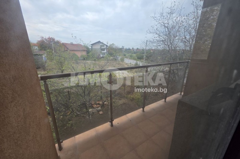 Продава КЪЩА, гр. София, с. Волуяк, снимка 16 - Къщи - 52319240