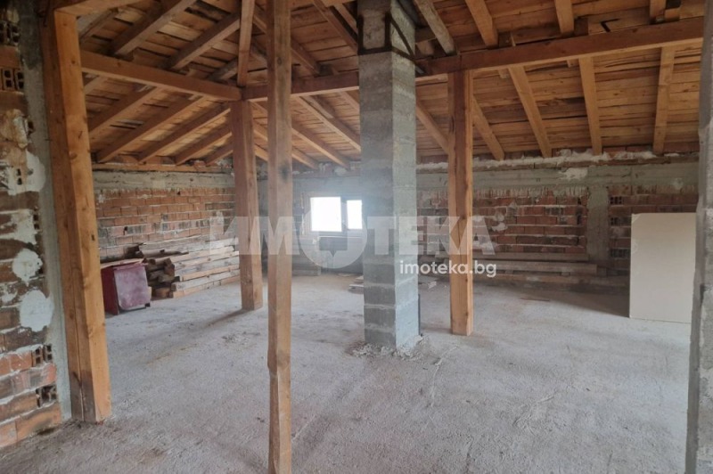 Продава КЪЩА, гр. София, с. Волуяк, снимка 11 - Къщи - 52319240