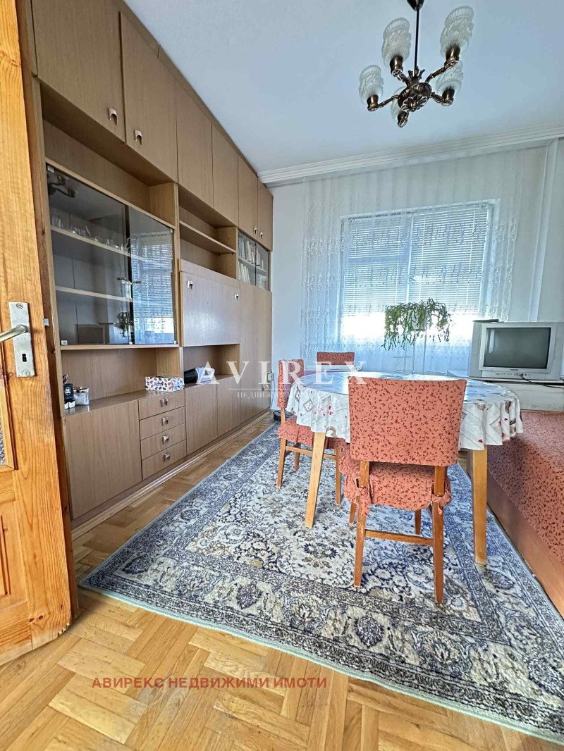 Продава 3-СТАЕН, гр. Пловдив, Каменица 2