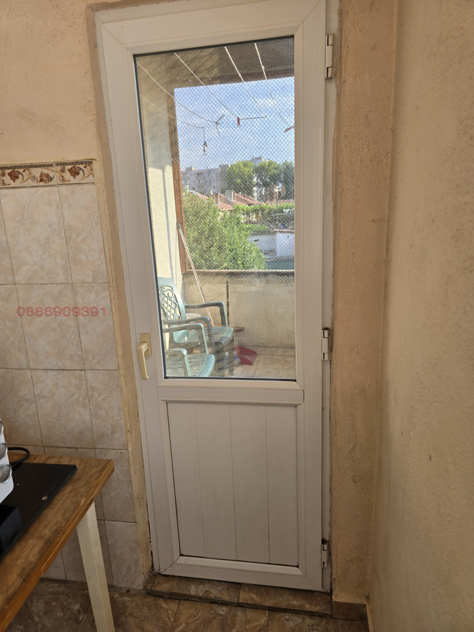 Продава ЕТАЖ ОТ КЪЩА, гр. Пазарджик, Запад, снимка 3 - Етаж от къща - 55835347