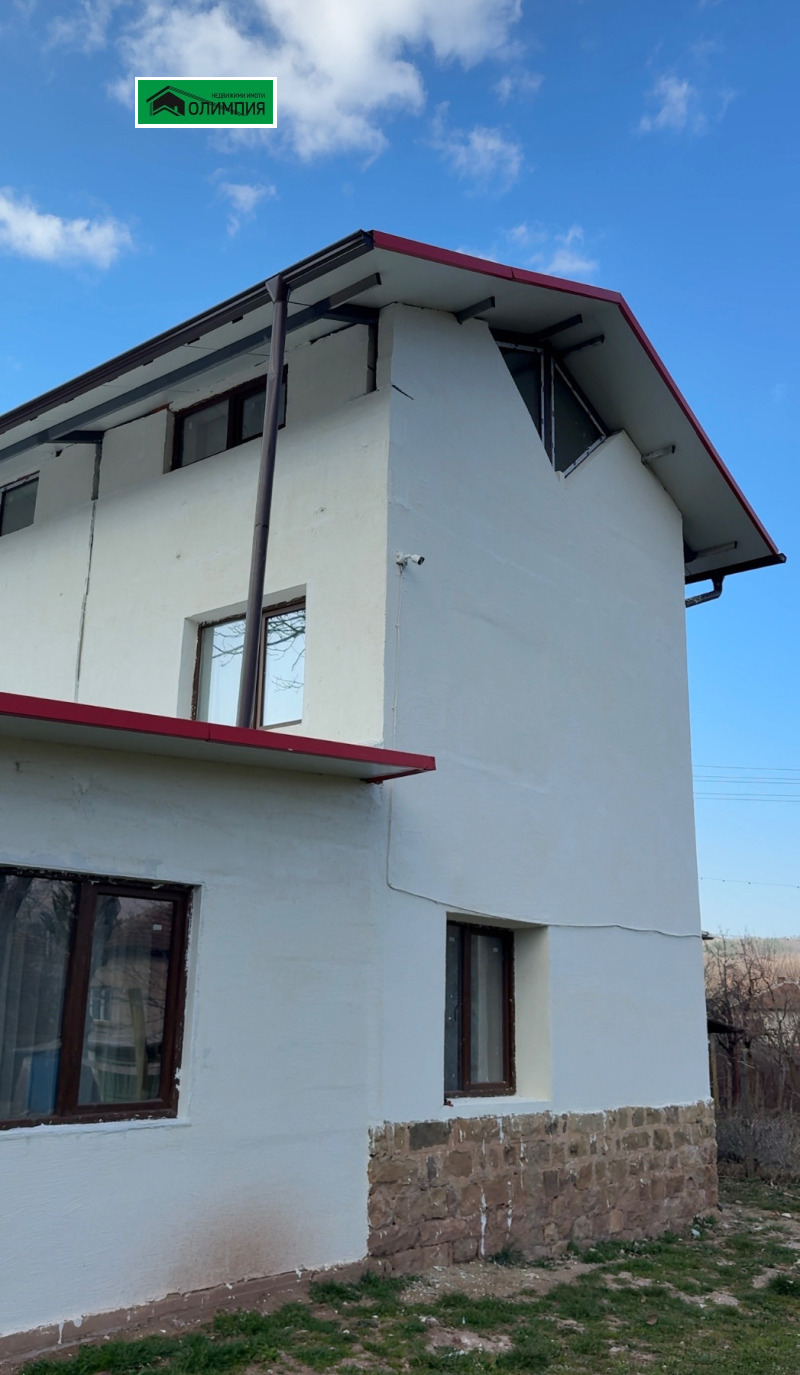 Продава КЪЩА в област Монтана, с. Горно Озирово - 220 кв.м / 200 000 € » 391 166.00 лв., ОЛИМПИЯ
