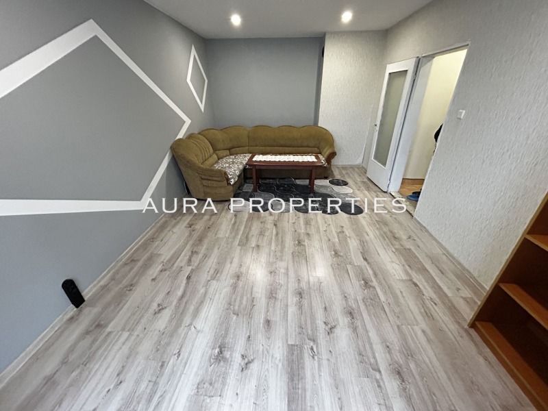 Продава  2-стаен град Разград , Орел , 62 кв.м | 42010433