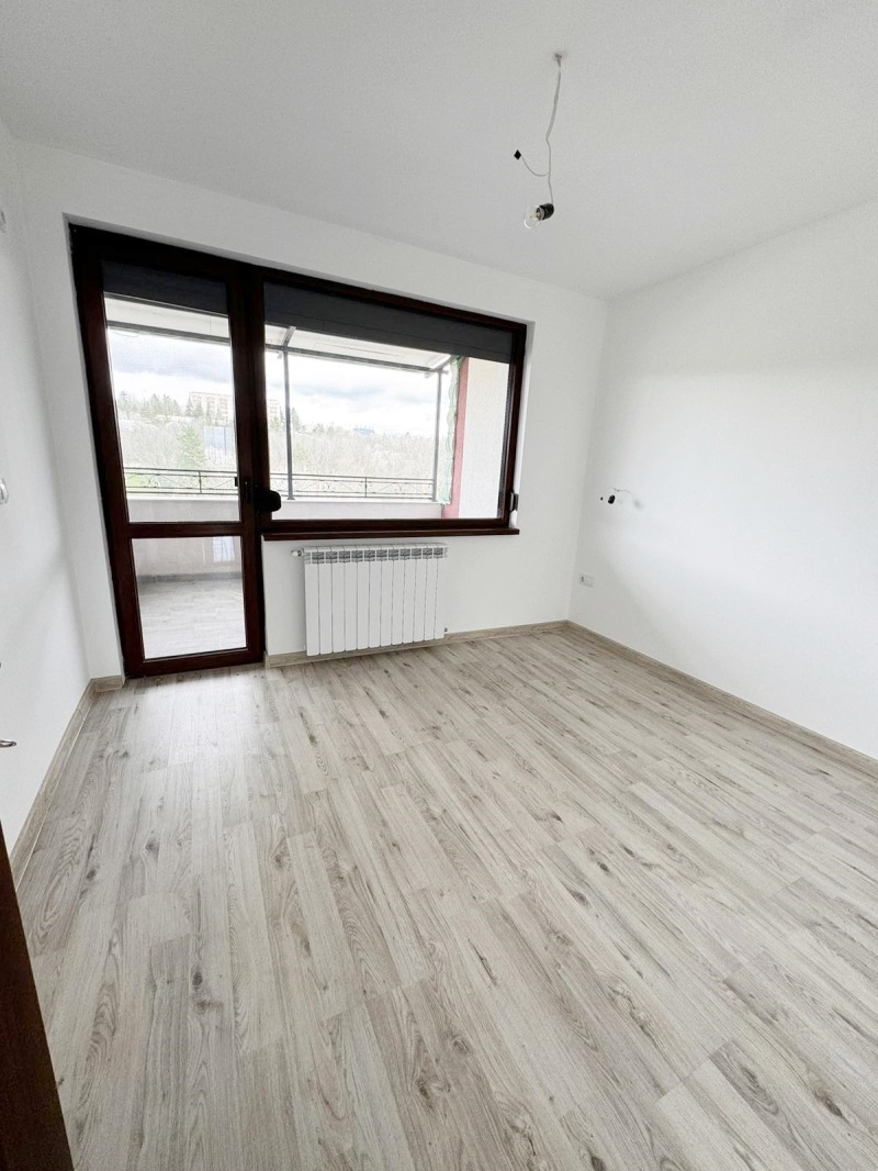 Продава  4-стаен град Велико Търново , Колю Фичето , 153 кв.м | 41344844 - изображение [6]
