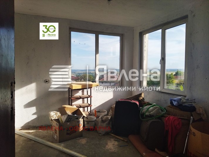Продава ЕТАЖ ОТ КЪЩА, гр. Игнатиево, област Варна, снимка 6 - Етаж от къща - 56320476