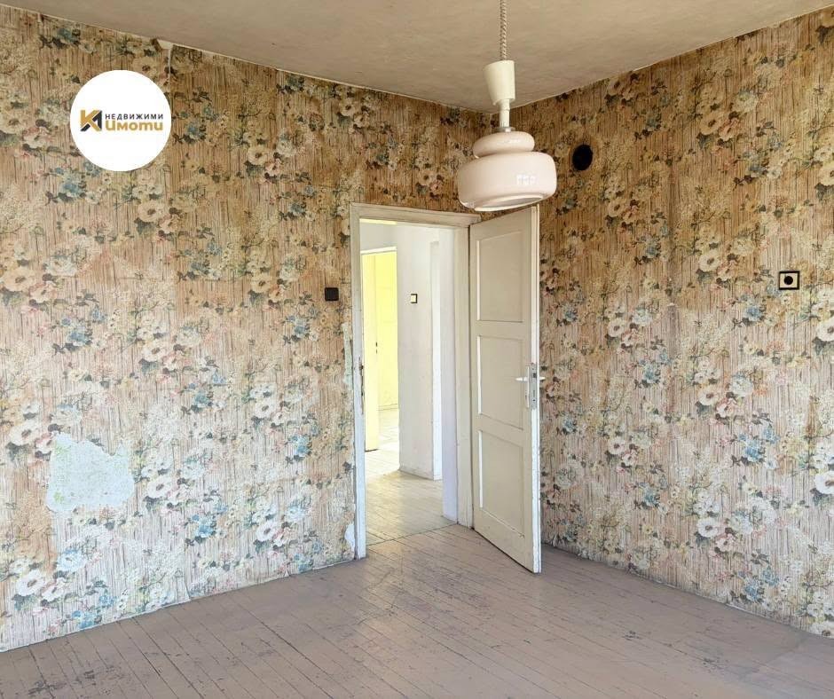 Продава ЕТАЖ ОТ КЪЩА, гр. Баня, област Пловдив, снимка 3 - Етаж от къща - 55848743