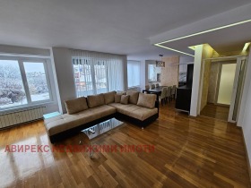 2 спаваће собе Каршијака, Пловдив
