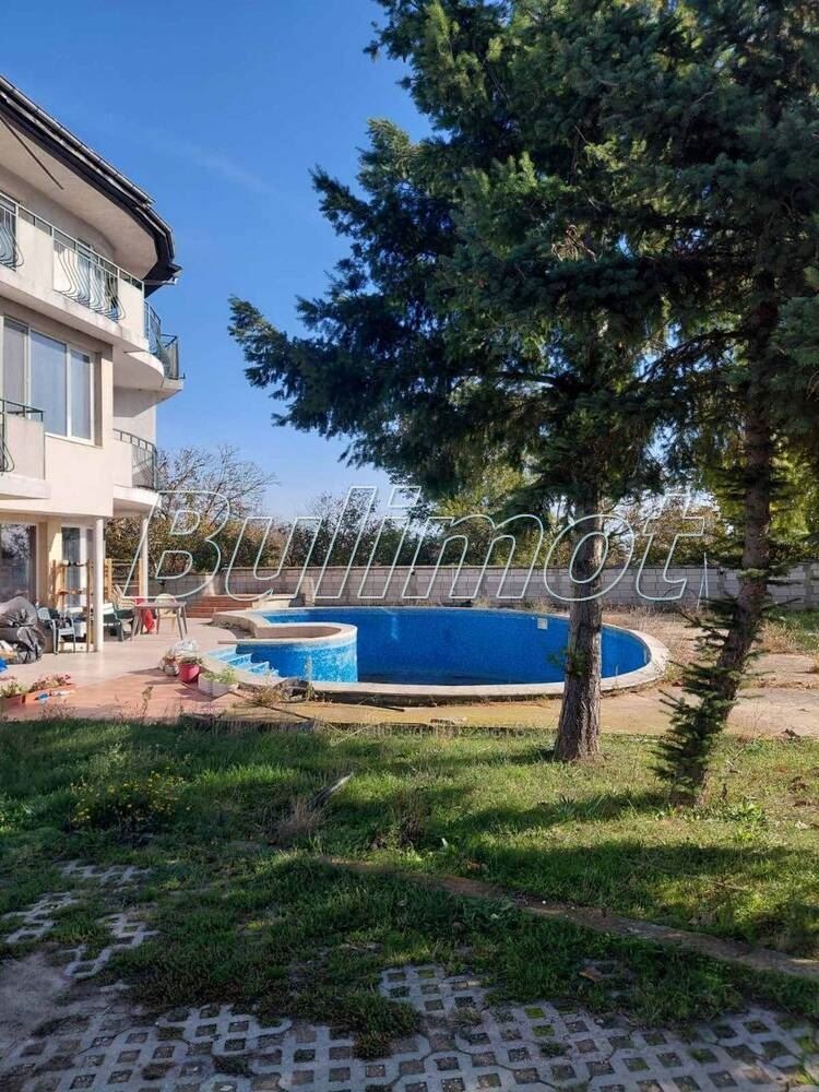 Продава КЪЩА, град Варна, м-т Горна Трака • по договаряне • 39620433 1