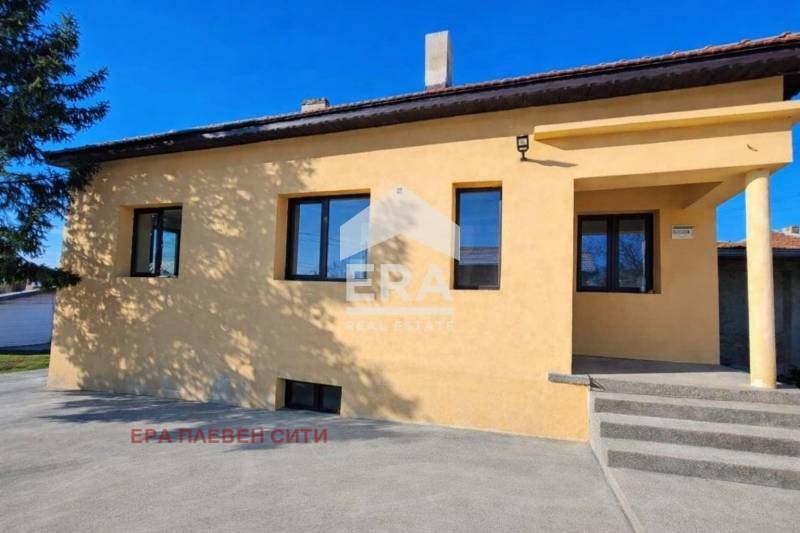 Продава КЪЩА, гр. Долна Митрополия, област Плевен