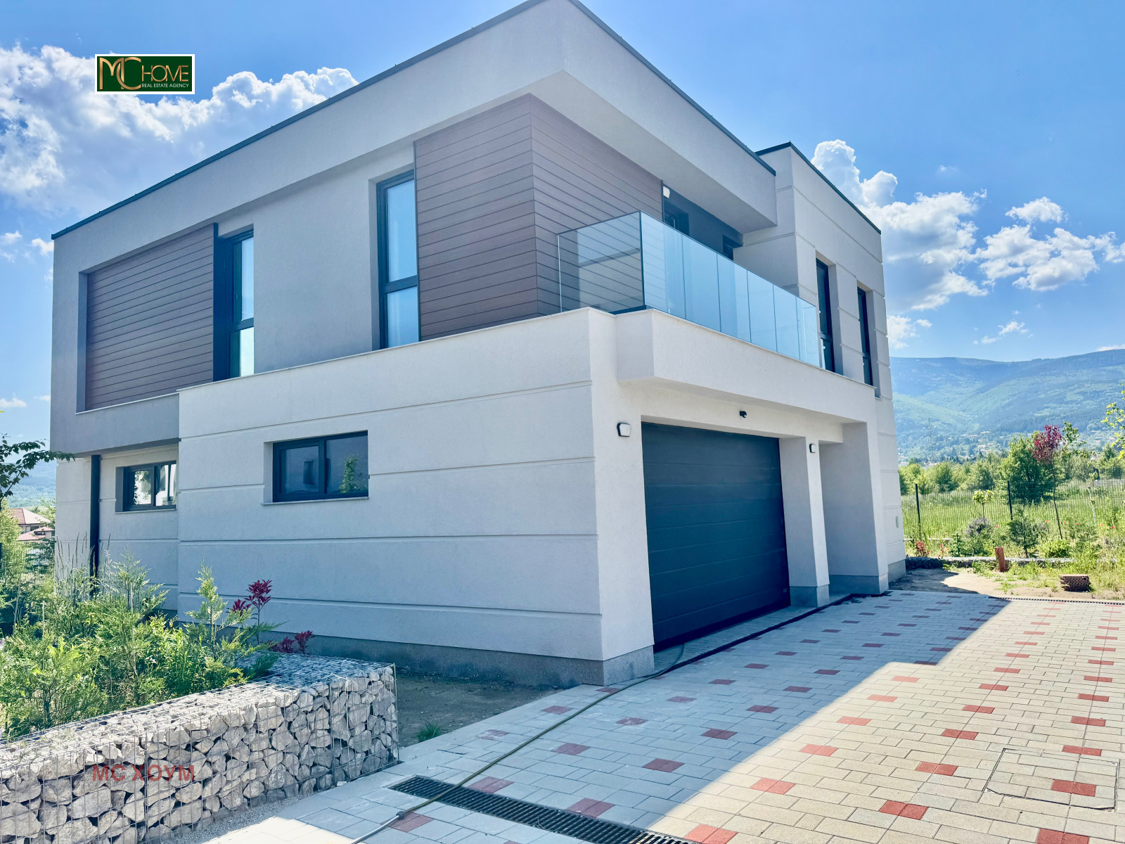Продава КЪЩА, гр. София, с. Бистрица, снимка 2 - Къщи - 50545073