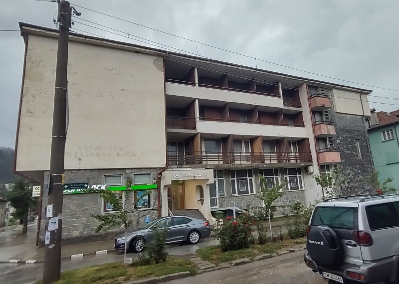 Продава ХОТЕЛ в област Смолян, гр. Чепеларе - 2197 кв.м / 497 000 € » 972 047.51 лв., БАНКА ДСК-ДИРЕКЦИЯ НЕДВИЖИМИ ИМОТИ