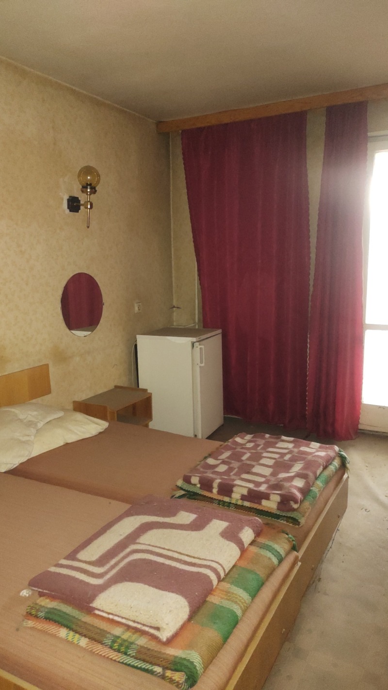 Продава  Хотел област Смолян , гр. Чепеларе , 2197 кв.м | 67086112 - изображение [5]