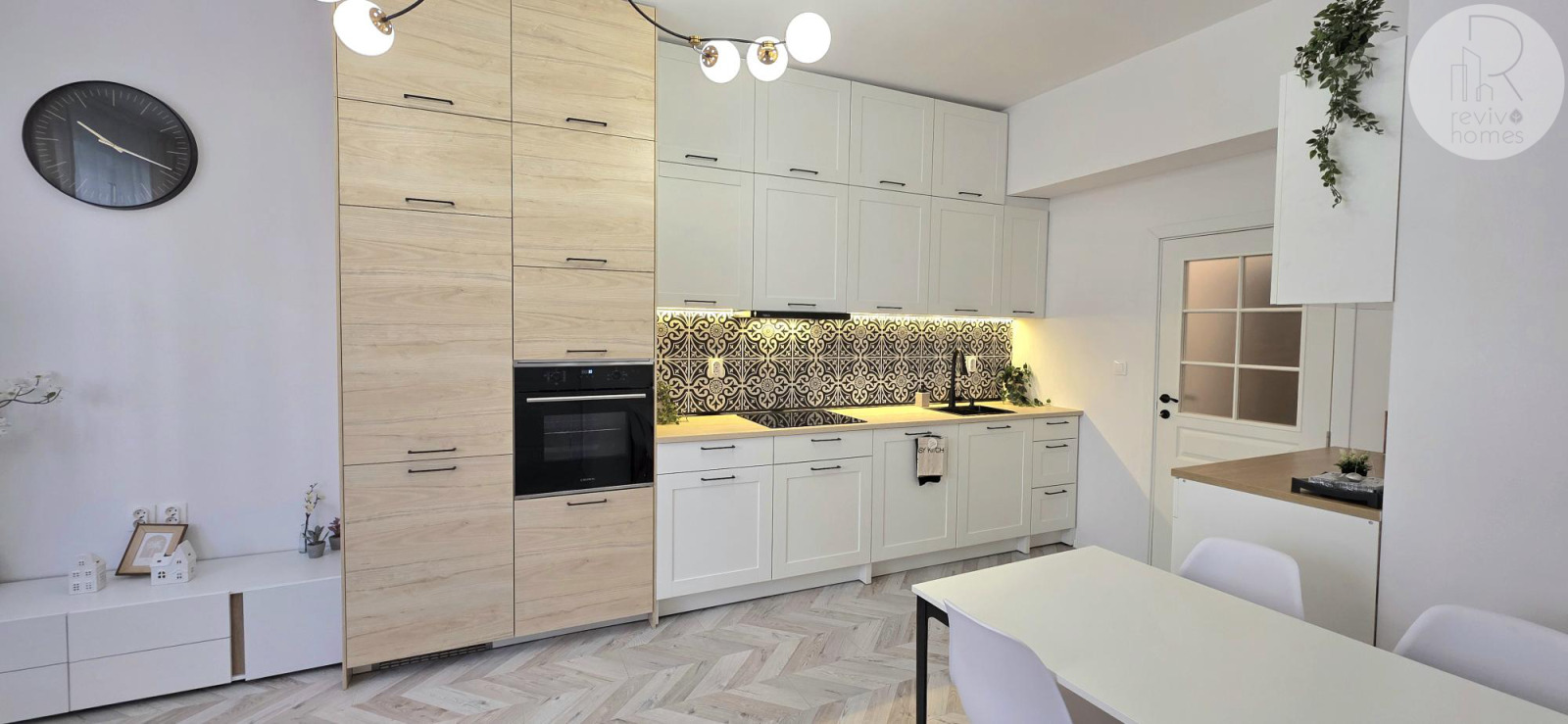 Продава 3-СТАЕН, гр. София, Център, снимка 3 - Апартаменти - 56071962