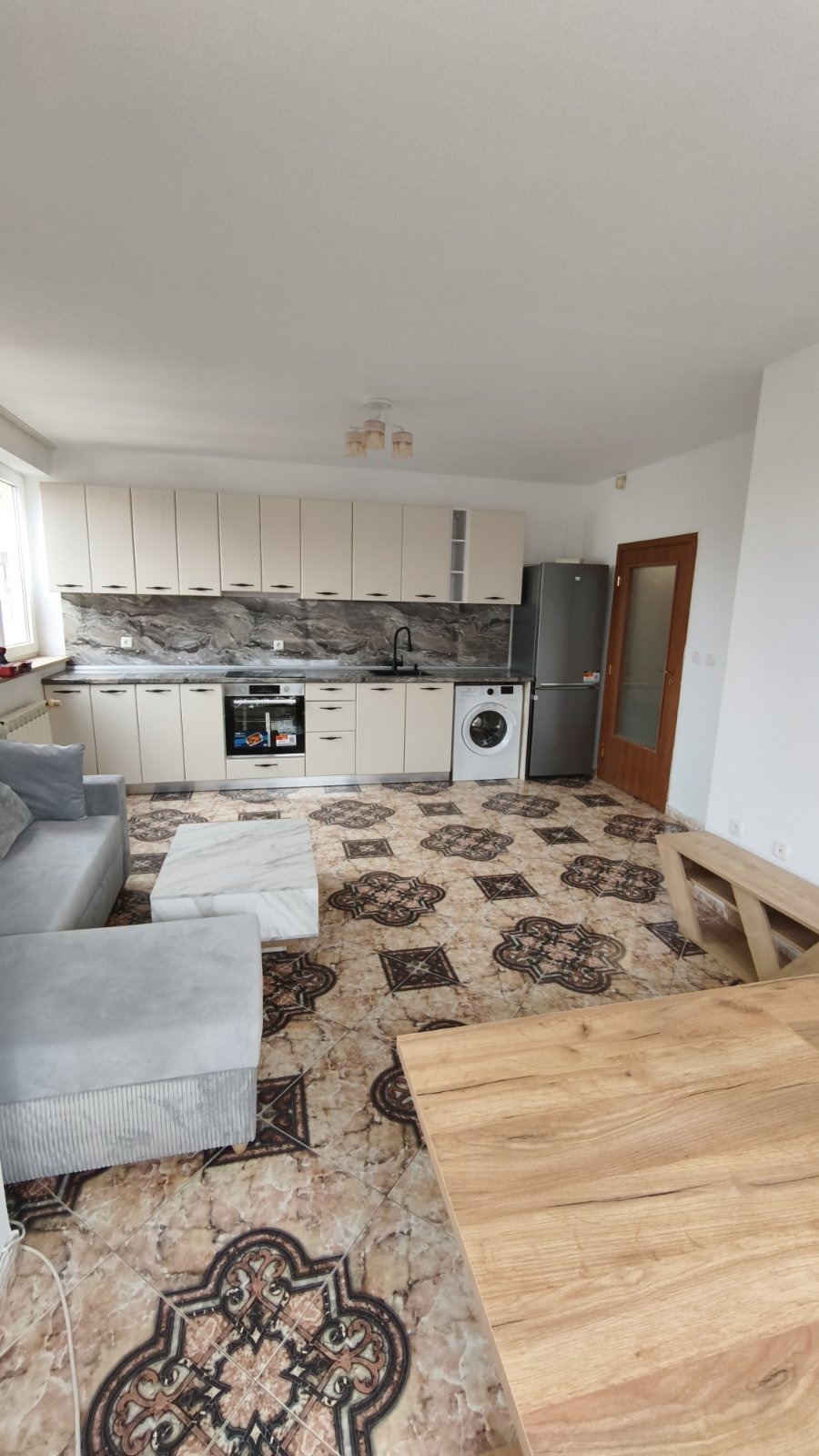 Продава 4-СТАЕН, гр. София, Център, снимка 2 - Апартаменти - 53708852