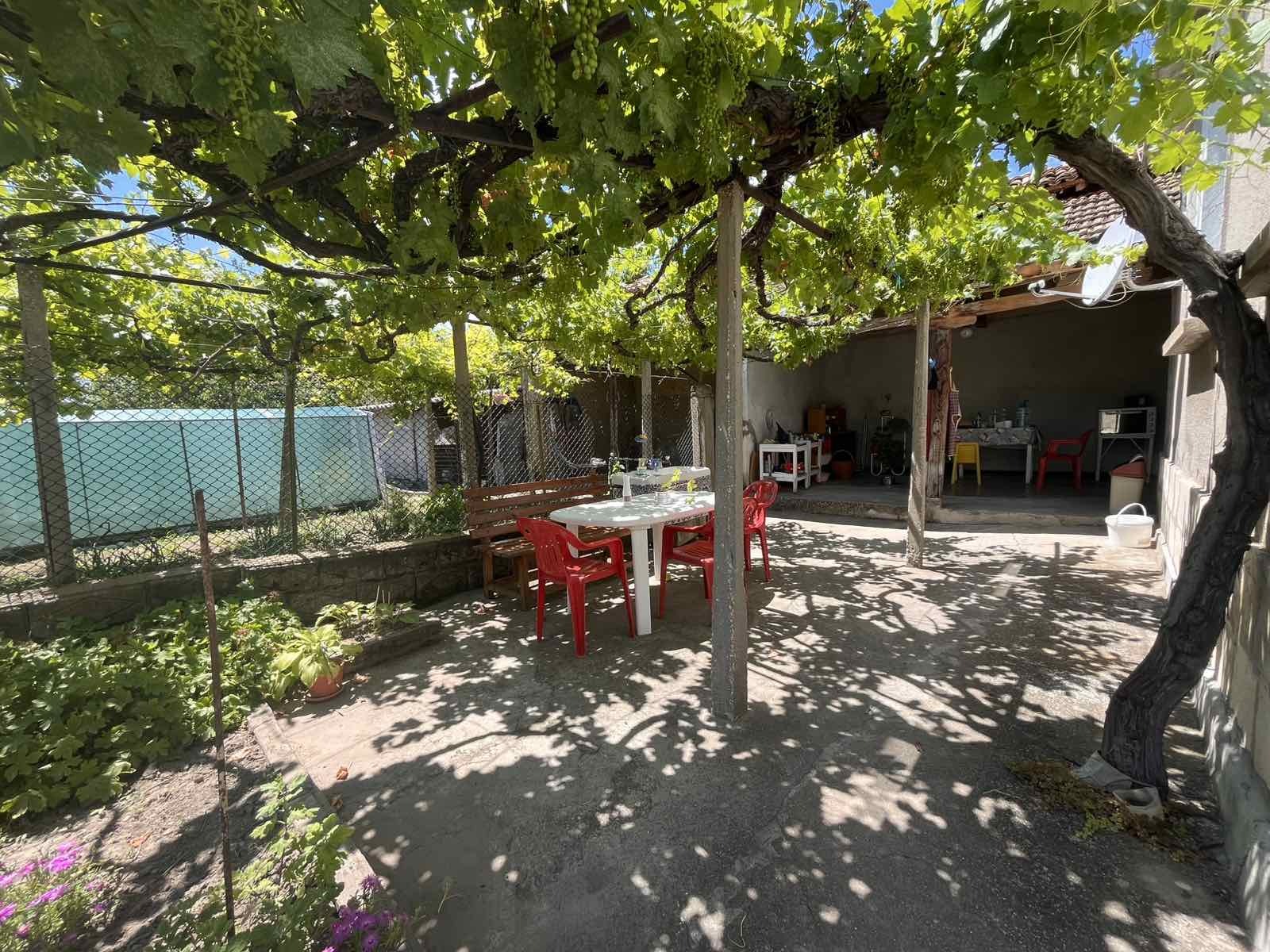 Продава КЪЩА, гр. Шумен, Дивдядово, снимка 11 - Къщи - 54711944