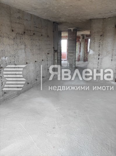 Продается  3+ спальни Благоевград , Освобождение , 156 кв.м | 17432590 - изображение [2]