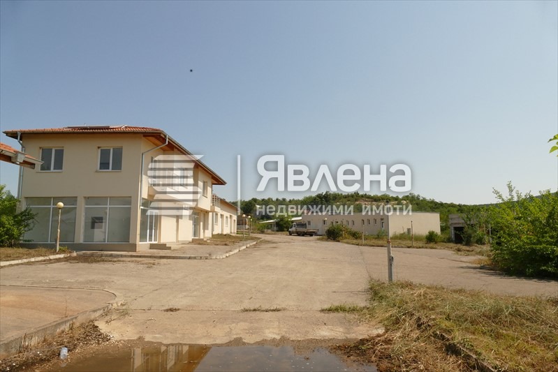 Till salu  Industribyggnad region Vratsa , Gorna Kremena , 49410 kvm | 89502378 - bild [2]