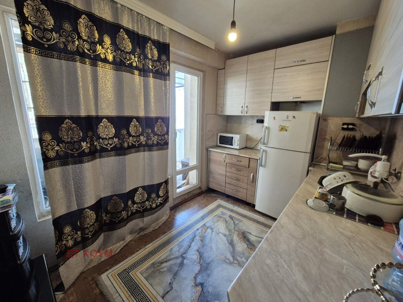 Продава  2-стаен град Русе , Чародейка - Север , 61 кв.м | 68900779 - изображение [2]