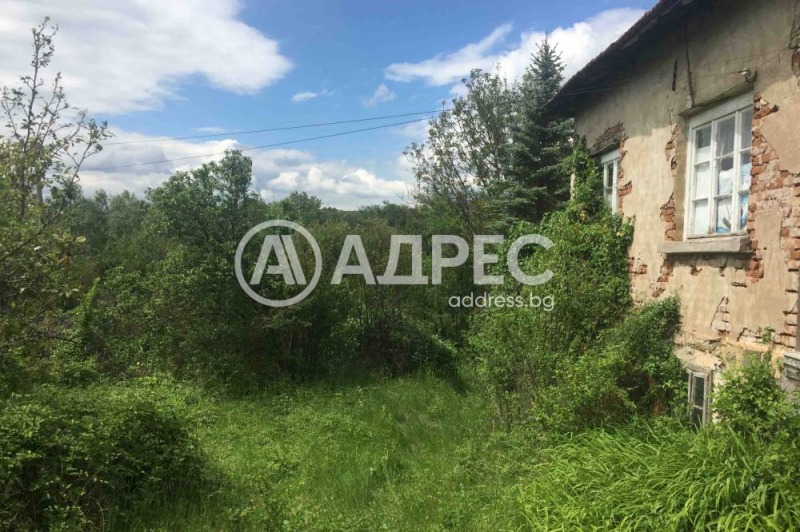 Eladó  Cselekmény régió Pernik , Priboj , 1200 négyzetméter | 68855585