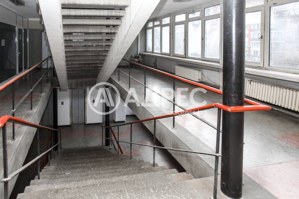 Продава ОФИС, гр. София, Зона Б-19, снимка 11 - Офиси - 55147095