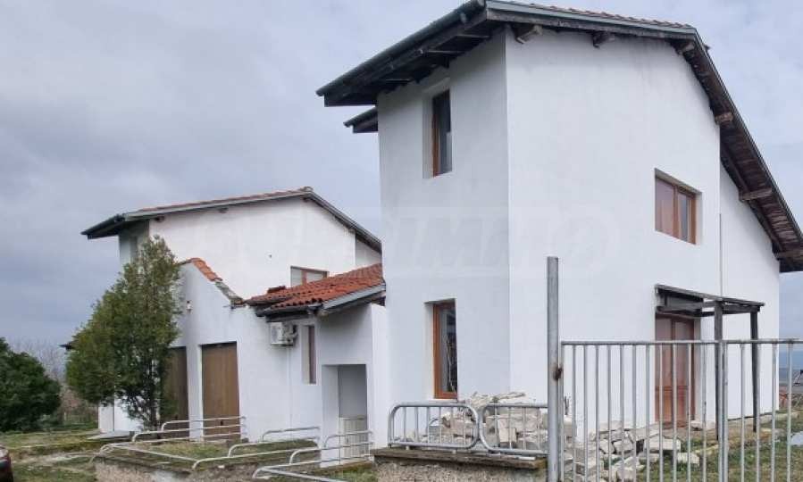 Продава КЪЩА, с. Александрово, област Бургас, снимка 2 - Къщи - 54702347