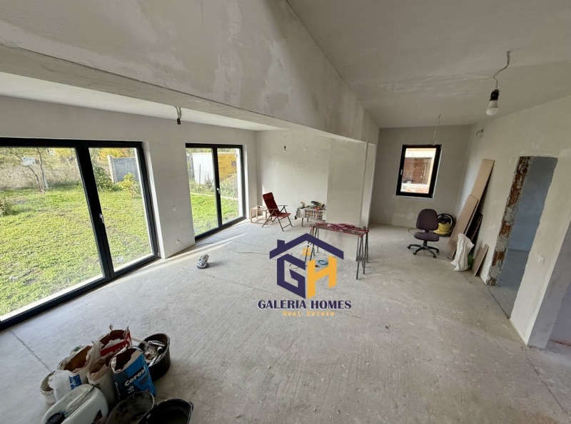 Продава КЪЩА, гр. Бургас, с. Маринка, снимка 2 - Къщи - 52142034