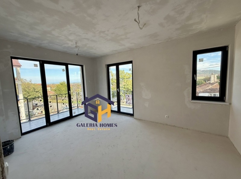 Продава КЪЩА, гр. Бургас, с. Маринка, снимка 4 - Къщи - 52142034