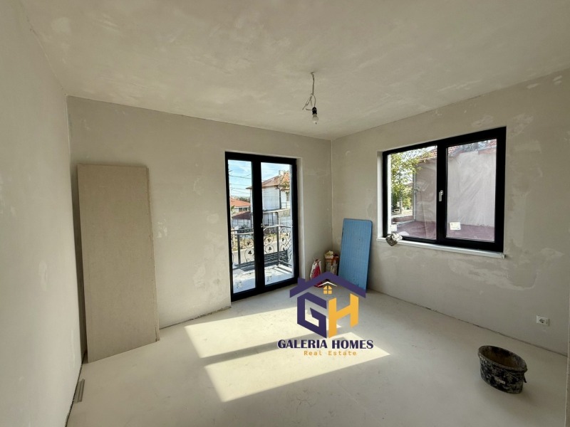 Продава КЪЩА, гр. Бургас, с. Маринка, снимка 3 - Къщи - 52142034