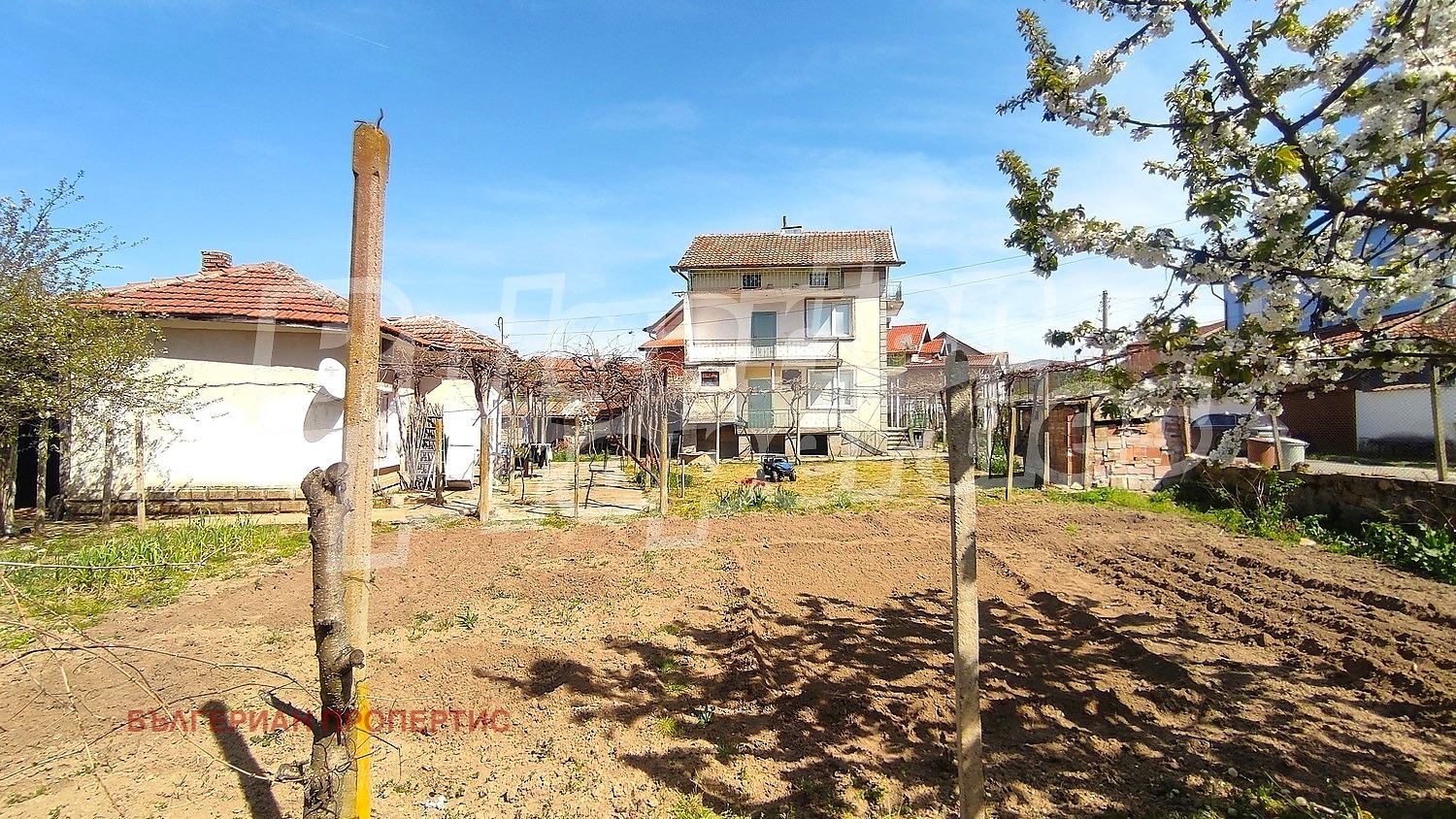 Продава КЪЩА, с. Ягода, област Стара Загора