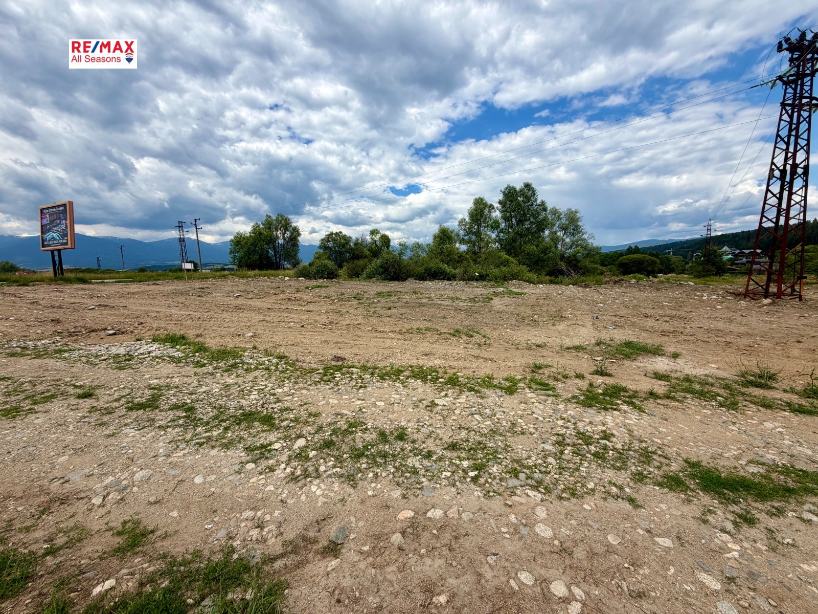 Продава ПАРЦЕЛ, с. Баня, област Благоевград