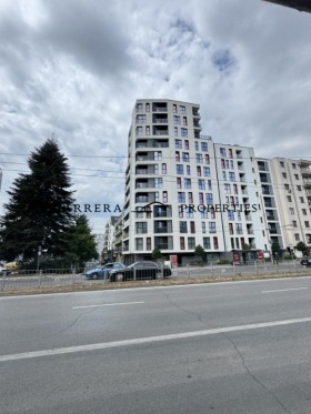 2 спаваће собе Гранд Мол, Варна