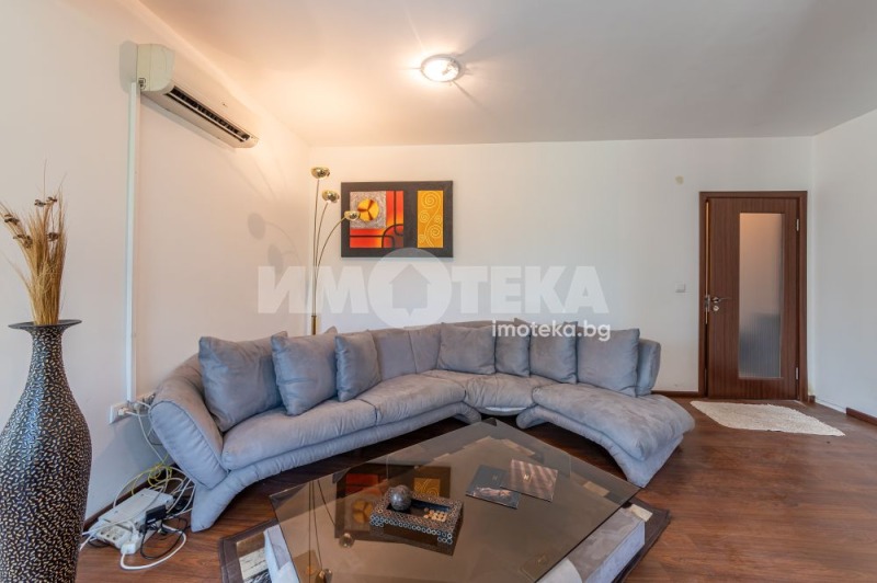 Myytävänä  1 makuuhuone Varna , k.k. Zlatni pjasatsi , 101 neliömetriä | 82807664 - kuva [3]