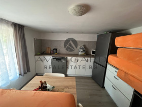 Hus Karadsjovo, region Plovdiv 1