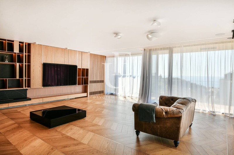 Продается  3 спальни Варна , к.к. Св.Св. Константин и Елена , 376 кв.м | 60348894 - изображение [5]