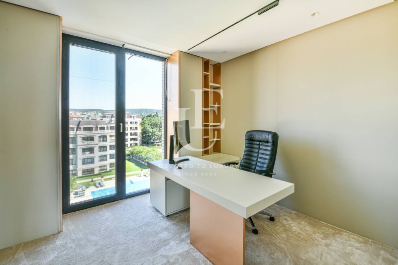 Продается  3 спальни Варна , к.к. Св.Св. Константин и Елена , 376 кв.м | 60348894 - изображение [17]