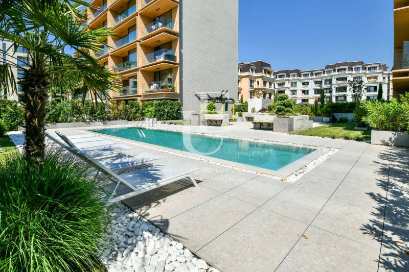 Продается  3 спальни Варна , к.к. Св.Св. Константин и Елена , 376 кв.м | 60348894 - изображение [2]