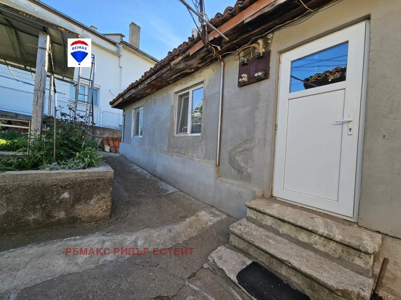 Продава КЪЩА, гр. Русе, Новата махала, снимка 12 - Къщи - 53368326