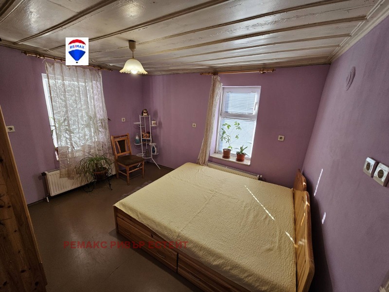 Продава КЪЩА, гр. Русе, Новата махала