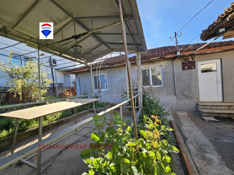 Продава КЪЩА, гр. Русе, Новата махала, снимка 10 - Къщи - 53368326