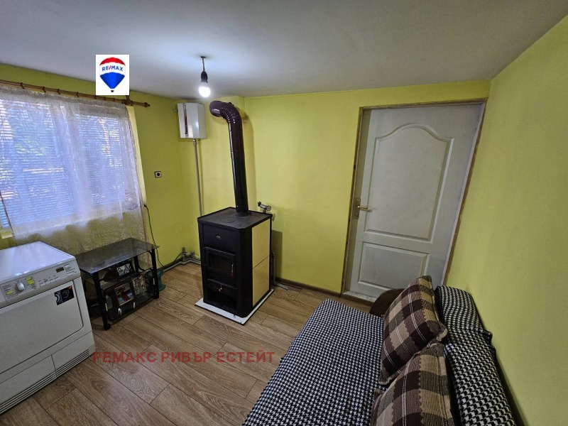 Продава КЪЩА, гр. Русе, Новата махала, снимка 7 - Къщи - 53368326