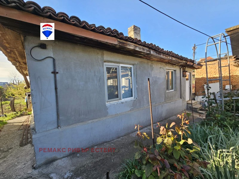 Продава КЪЩА, гр. Русе, Новата махала, снимка 9 - Къщи - 53368326