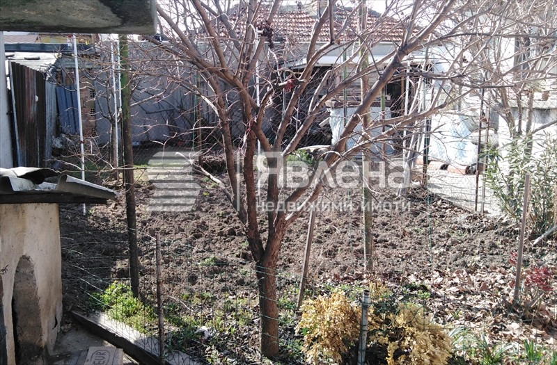 Продава КЪЩА, гр. Варна, Трошево
