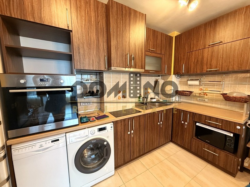 Продава 3-СТАЕН, гр. София, област София-град, снимка 2 - Апартаменти - 53890262